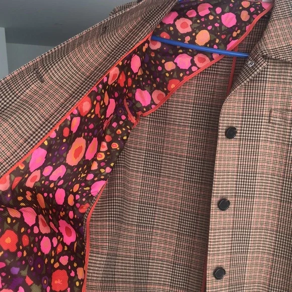 Liz Claiborne Size Small long jacket. Perfect for spring  and fall. - Picture 2 of 4